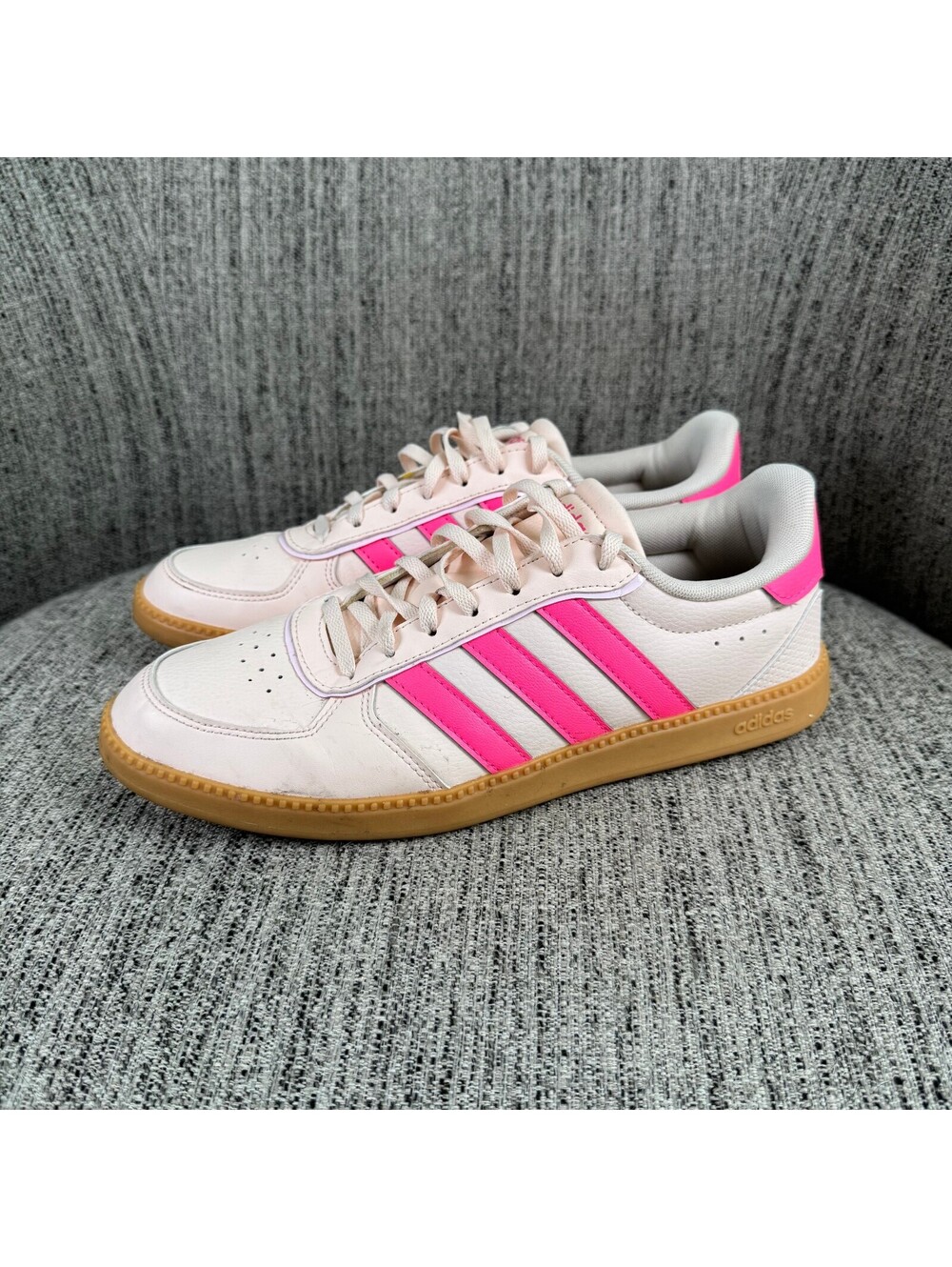 Adidas Breaknet 2.0 Womens 8 Hot Pink Gum Sole Sneakers Shoes JQ8245 Low Lace Up